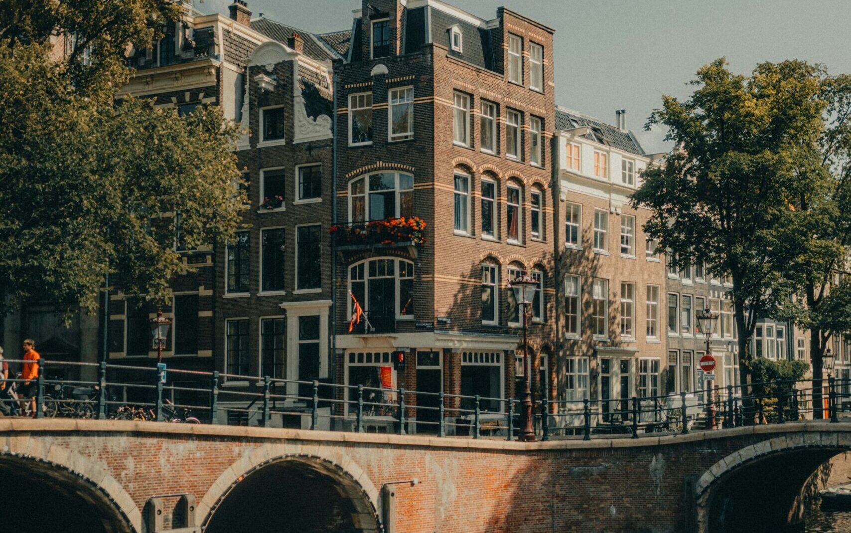 sir-simo-qwlmoSxkjZA-unsplash